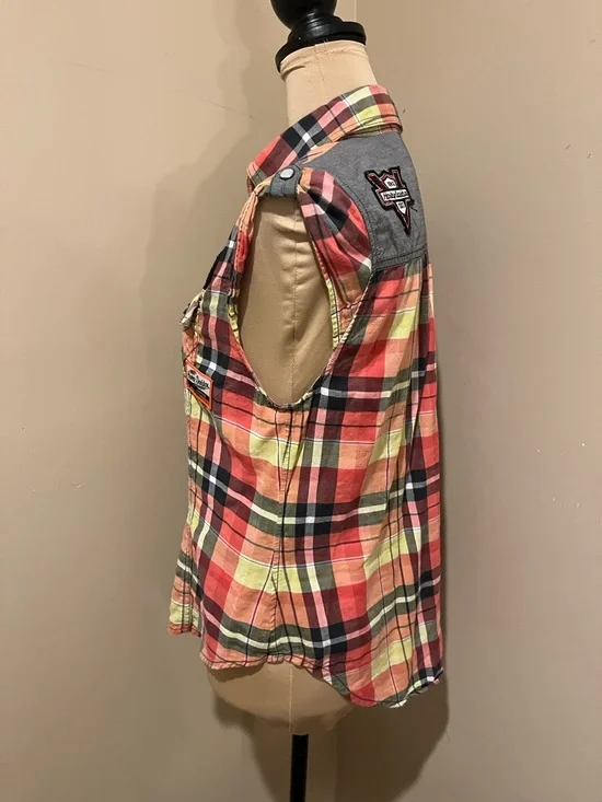 Harley Davidson Plaid Sleeveless Snap-Front Top with Patches, size small - Picture 3 of 12